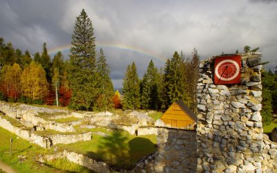 Rekonštrukcia drevenej terasy reštaurácie Kláštorisko NP Slovenský raj