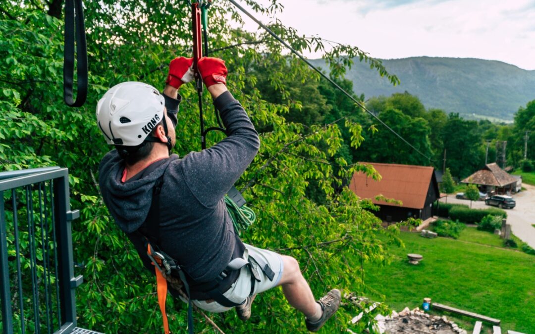 Pri Gombaseckej jaskyni otvorili 500 metrovú lanovú dráhu – Zipline Gombasek